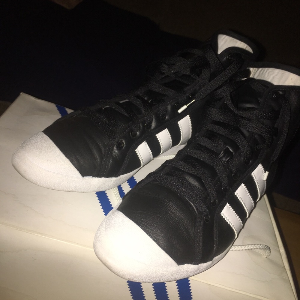 Adidas sleek series